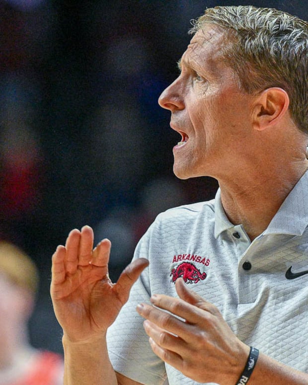 Razorbacks coach Eric Musselman on the sidelines in NCAA first round matchup against Illinois.